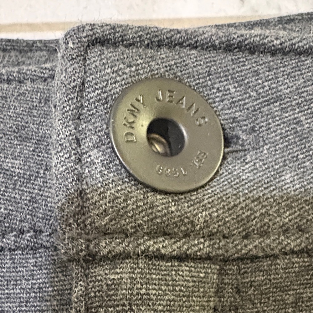 DKNY women’s skinny Charcoal Dress Pants, size 4 - Picture 3 of 7